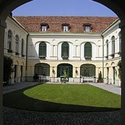 Außenansicht Grand Hotel Sauerhof Fotos