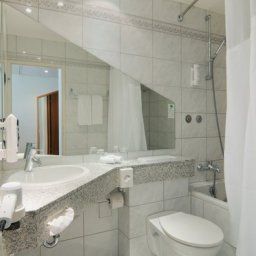 Room Holiday Inn MOENCHENGLADBACH Fotos