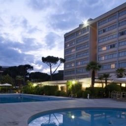Piscina Holiday Inn ROME - EUR PARCO DEI MEDICI Fotos