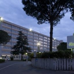 Vista exterior Holiday Inn ROME - EUR PARCO DEI MEDICI Fotos