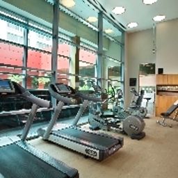 Fitness Royal Plaza on Scotts Fotos
