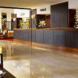 Холл Heathrow/Windsor Marriott Hotel Fotos