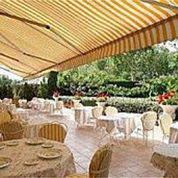 Salle du petit-déjeuner située dans le restaurant Jules Cesar Fotos
