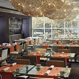 Salle du petit-déjeuner située dans le restaurant Meliá Barcelona Fotos