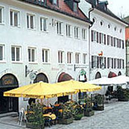 Exterior view Goldener Hirsch Fotos