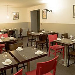 Breakfast room within restaurant Sophie Germain Fotos