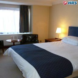 Room Plough & Harrow Fotos
