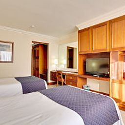 Room Plough & Harrow Fotos