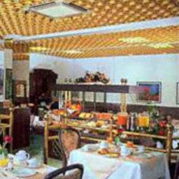 Sala śniadaniowa w restauracji Consul Fotos
