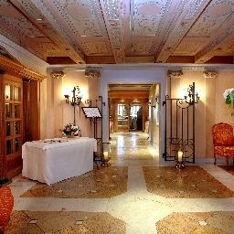 Hall Golden Tulip Hotel Olymp Fotos