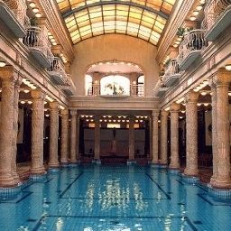 Pool Danubius Gellért Fotos