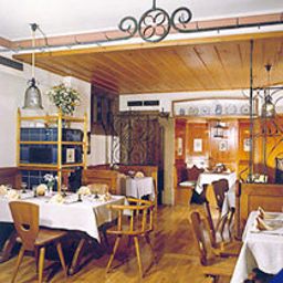 Breakfast room within restaurant Glocke Weingut und Hotel Fotos