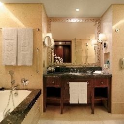 Ванная Shangri-La Hotel Bangkok Fotos
