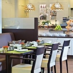 Breakfast room within restaurant Mondial am Kurfürstendamm Fotos