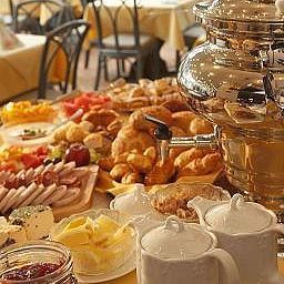 Buffet Treff Hotel Alpina Fotos