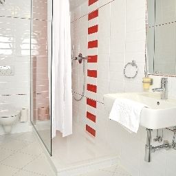 Camera da bagno Stadthotel Langenfeld-No Smoking Fotos
