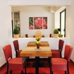 Breakfast room within restaurant CityClass Hotel Atrium Comfort Fotos