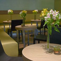Breakfast room within restaurant ibis Essen Hauptbahnhof Fotos