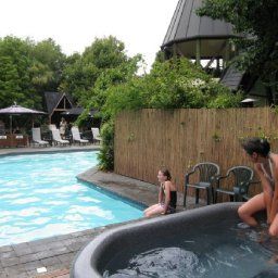 Pool Chateau On The Park Hotel Fotos