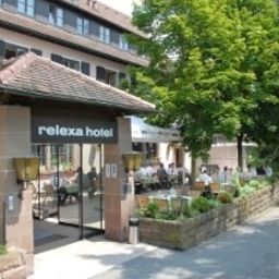 Außenansicht relexa Waldhotel Schatten Fotos