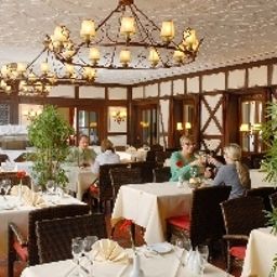 Frühstücksraum im Restaurant relexa Waldhotel Schatten Fotos