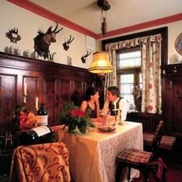 Widok wewnątrz Schwarzer Adler Romantik Hotel Fotos