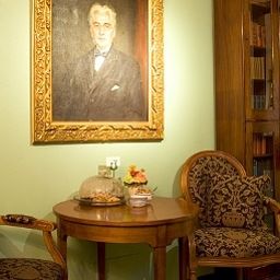 Hall Admiral Fotos