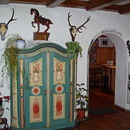 Hall Zum Dragoner Haupthaus Fotos