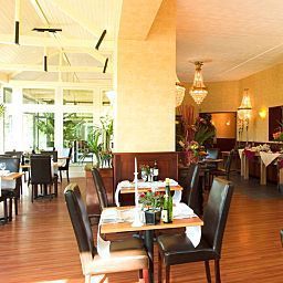 Breakfast room within restaurant Bastion Deluxe Hotel Apeldoorn het Loo Fotos
