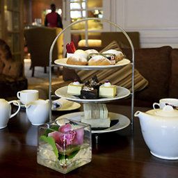 Salle du petit-déjeuner située dans le restaurant Mercure Windsor Castle Hotel Fotos