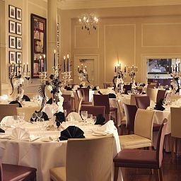 Salle du petit-déjeuner située dans le restaurant Royal York PH Hotels Fotos