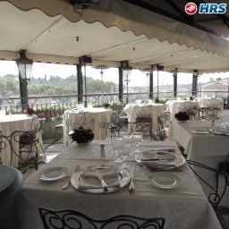 Sala de desayuno en el restaurante Forum Fotos