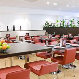 Sala śniadaniowa w restauracji ibis York Centre Fotos