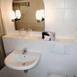 Badezimmer Wester Garni Volkhoven Fotos