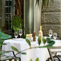 Terraza Excelsior Hotel Ernst Fotos