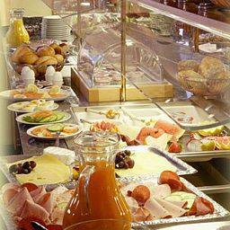 Buffet Ilbertz Garni Fotos