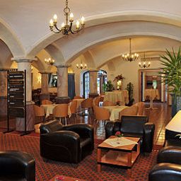 Hall Sauerlacher Post Fotos