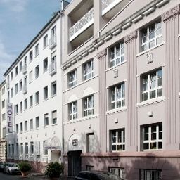Außenansicht Winters Offenbacher Hof Fotos