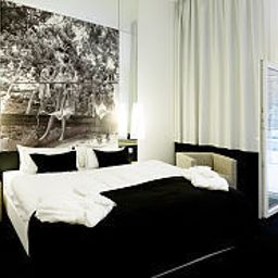 Room Sir F.K. Savigny Fotos