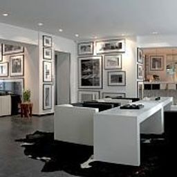 Hall Sir F.K. Savigny Fotos