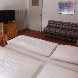 Room with terrace Hirschberg Fotos