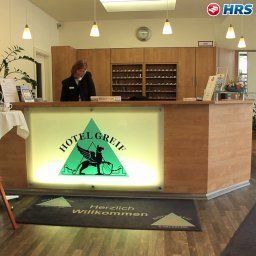 Reception Greif Stadt-gut-Hotel Fotos