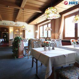 Salle du petit-déjeuner située dans le restaurant Steinbach Fotos