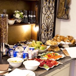 Buffet Romantisches Hotel Traube Fotos