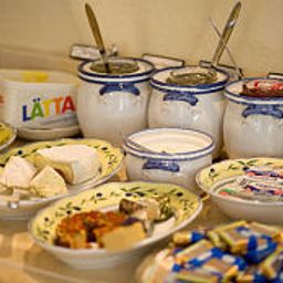 Buffet Post Garni Fotos