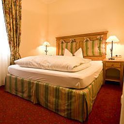 Room Post Garni Fotos