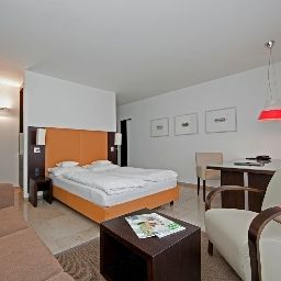  Burns Apartments (Check in/out im BurnsArtHotel Bahnstr. 76) Fotos