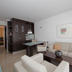  Burns Apartments (Check in/out im BurnsArtHotel Bahnstr. 76) Fotos
