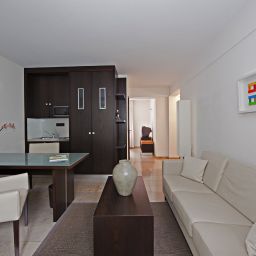  Burns Apartments (Check in/out im BurnsArtHotel Bahnstr. 76) Fotos