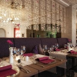 Breakfast room within restaurant Center Hotel Main Franken Fotos